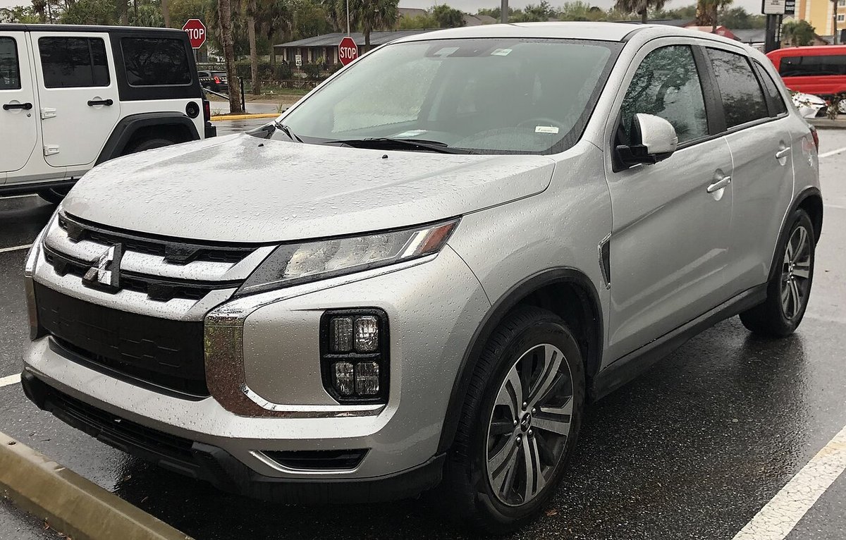 Mitsubishi Expo LRV (1992-1995)