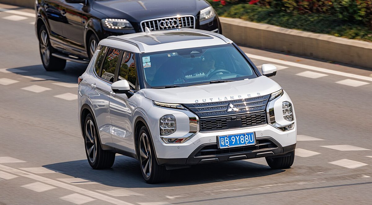 Mitsubishi Outlander GN (2021-) – Nová platforma