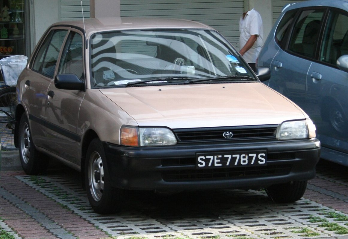 Toyota Starlet P80 4. generace