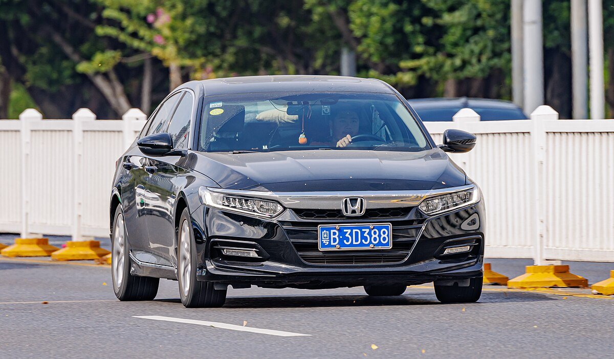 Honda Accord 10. generace (CV1/CV2/CV3)