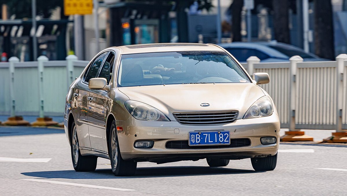 Lexus ES 4. generace (XV30)