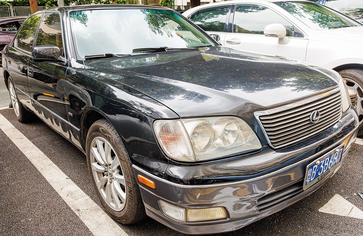 Lexus LS 2. generace (XF20)