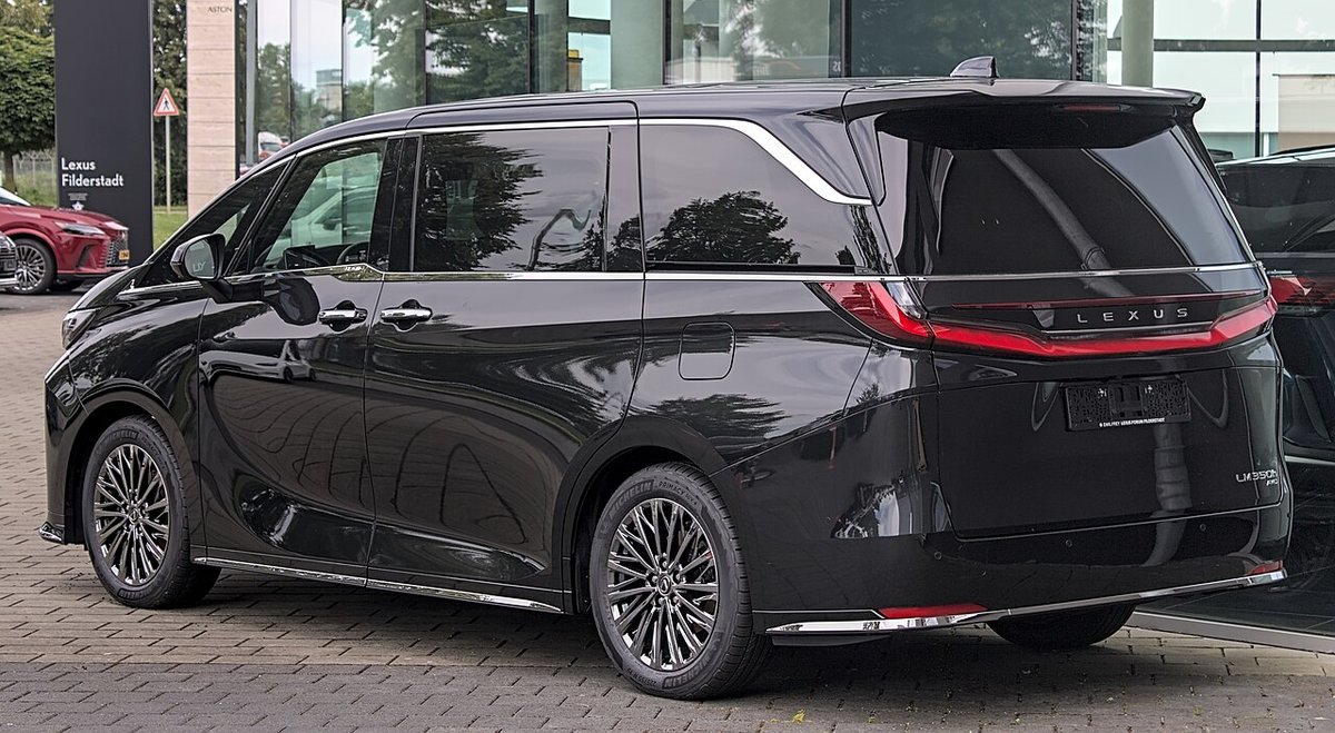 Lexus LM 1. generace (MCH50)