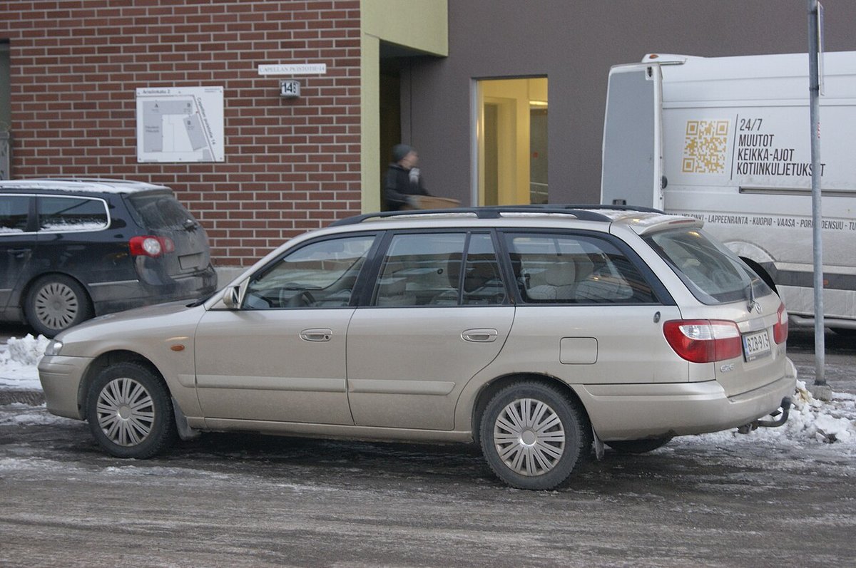 Mazda 626 1. generace (GF/GW)