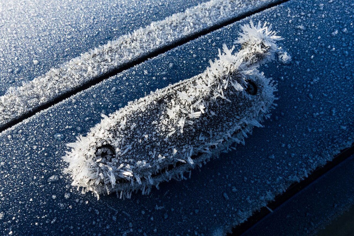 Mazda 323 6. generace (BA)