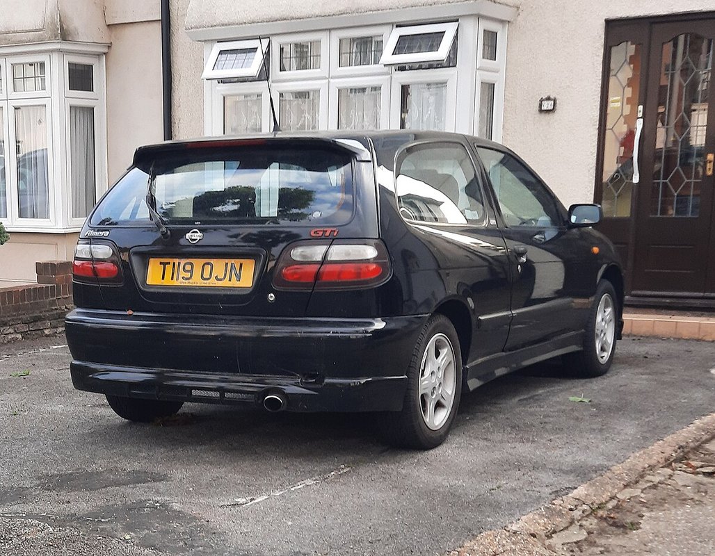 Nissan Almera 1. generace (N15)