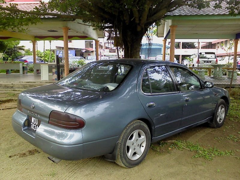 Nissan Altima 1. generace (U13)