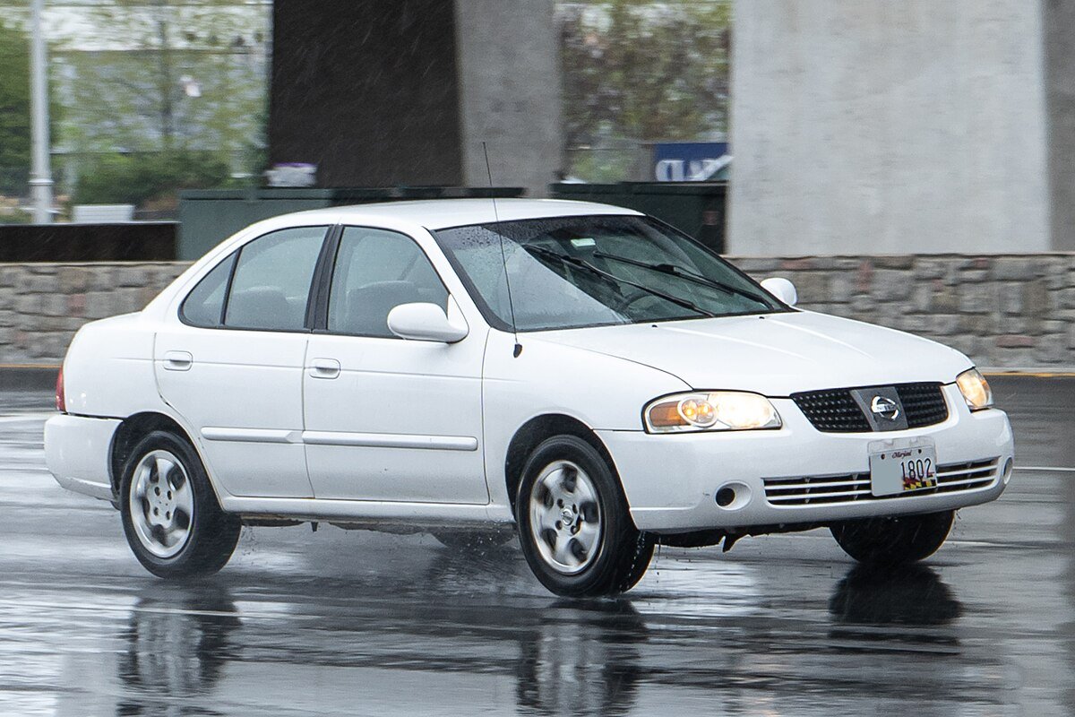 Nissan Sentra 5. generace (B15)