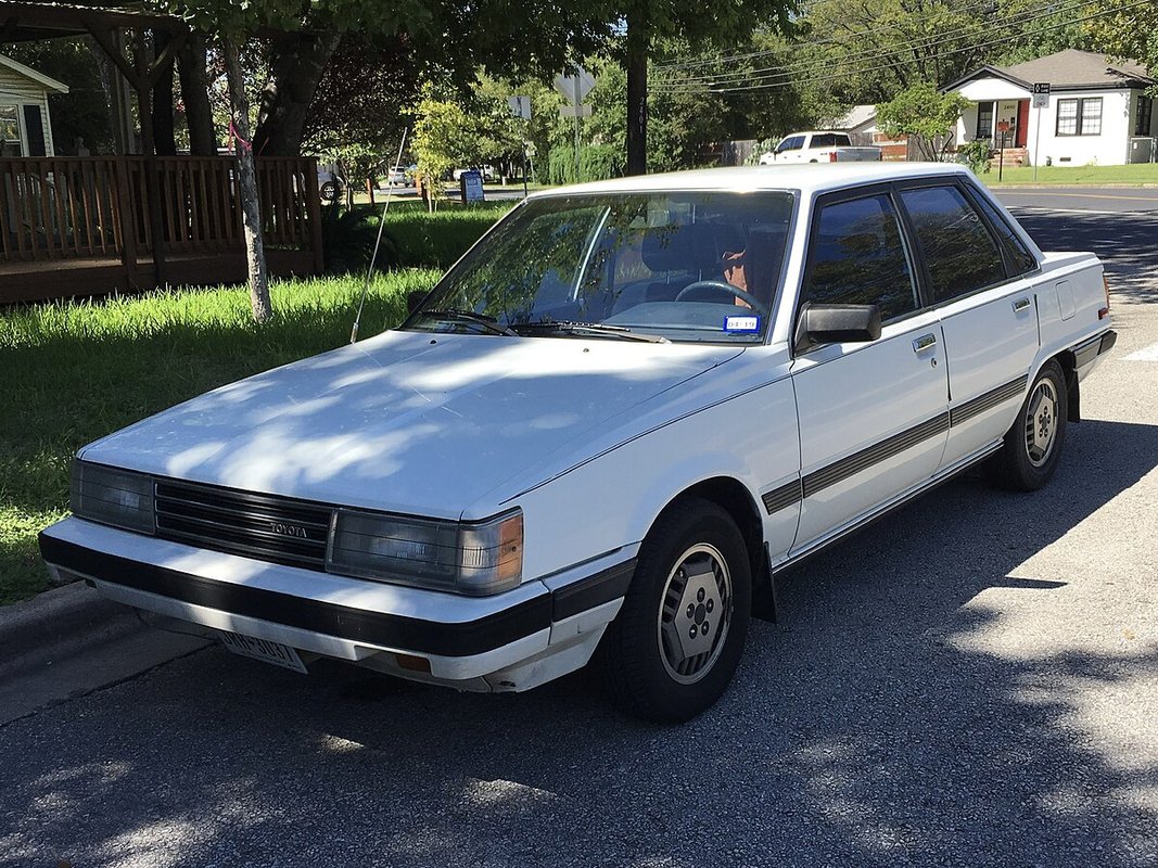 Toyota Camry 1. generace (V10)